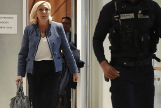 marine-le-pen-apel-tw.png - Știri de azi Știri de azi | Marine Le Pen, alţi 11 condamnaţi şi Partidul de extremă dreapta Rassemblement national fac apel în dosarul asistenţilor europarlamentari. O hotărâre, în vara lui 2026 - Știri de azi |