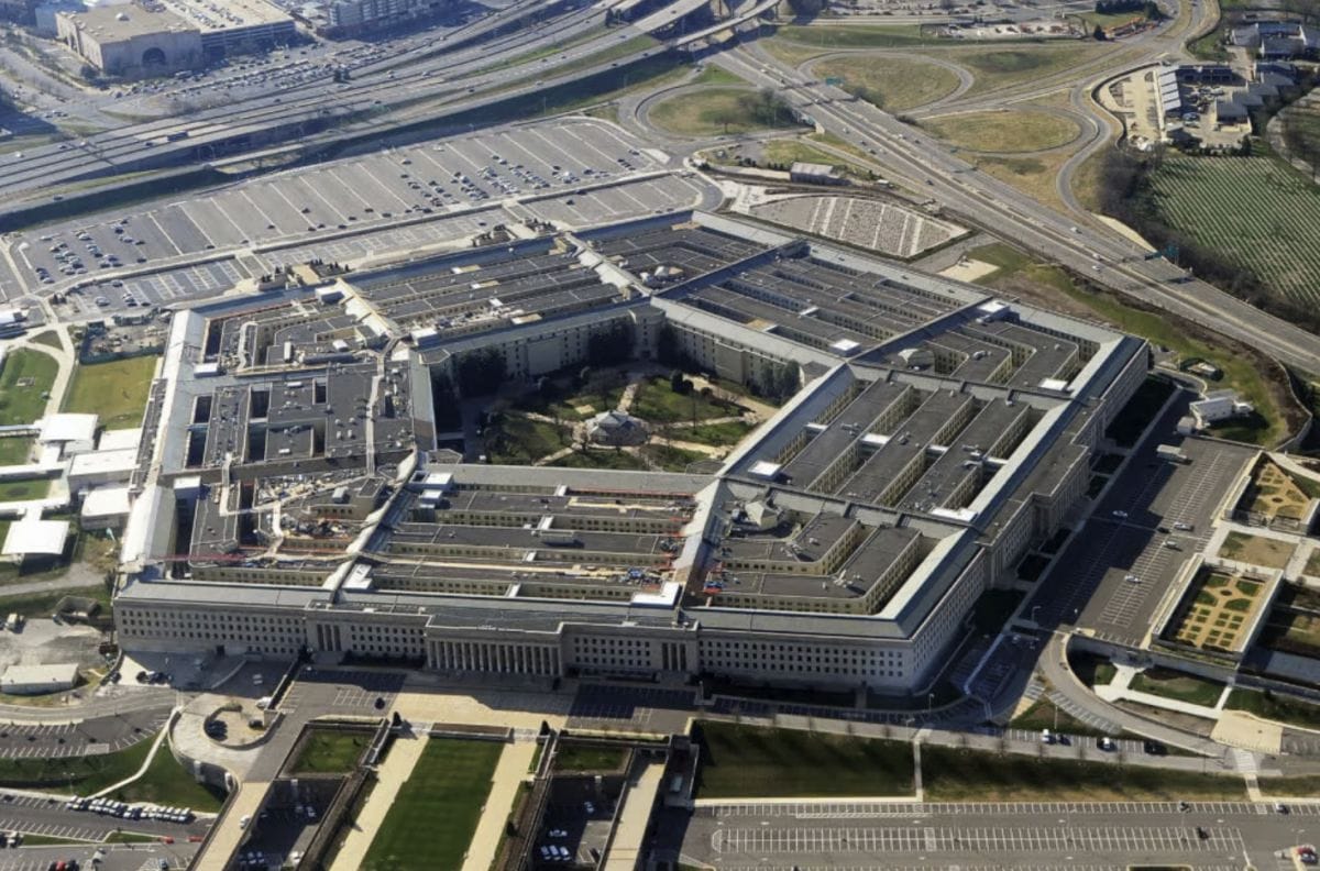 media-172291923524106400.png - Știri de azi Știri de azi | Scandalul Signalgate – Pentagonul a găsit țapul ispășitor - Știri de azi |