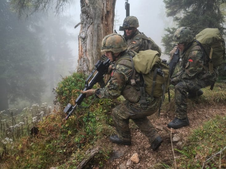 media-172346055636147100.jpg - Știri de azi Știri de azi | Revenirea militară a Germaniei: Berlinul începe înrolarea soldaților - Știri de azi |