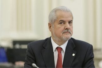 Știri de azi | Adrian Năstase, întrebat despre scandalul Victor Ponta: În 2014 eu eram la Jilava, nu contați prea tare pe informațiile mele - Știri de azi | 