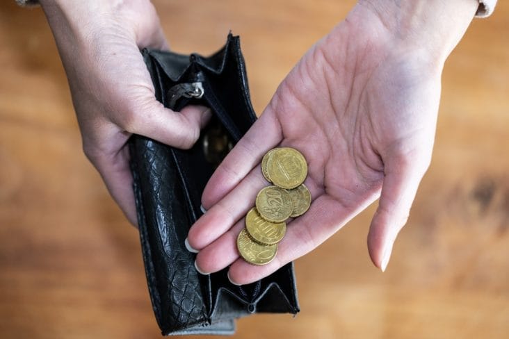 Știri de azi | Ultimele date INS: românii continuă să cumpere, în pofida scumpirii multor produse - Știri de azi | 