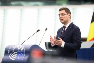 media-173442244558349800.jpg - Știri de azi Știri de azi | Europarlamentarul Victor Negrescu, în plenul Parlamentului European: `Politica de coeziune nu este un moft, ci garanția unei Europe unite și prospere!` - Știri de azi |