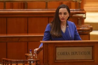 media-173470086129652400.jpg - Știri de azi Știri de azi | Deputații POT și AUR nu au reușit să depună o moțiune simplă împotriva ministrului de Extrene. ‘Învăţaţi legea, înainte să faceţi politică’ - Știri de azi |