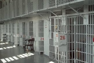 Știri de azi | Șeful Administrației Peniteciarelor, înlocuit din funcție, dezvăluie că s-a luptat cu sindicaliști-traficanți-nevrotici, așa-ziși ziariști, deținuți/gulere-albe - Știri de azi | 