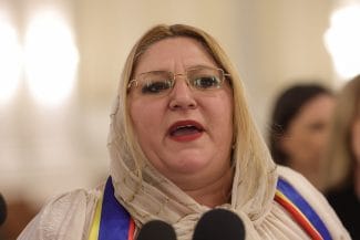 media-174288874825990600.jpg - Știri de azi Știri de azi | Diana Șoșoacă: George Simion pleacă la Muntele Athos. Oare Gigi Becali știe? - Știri de azi |