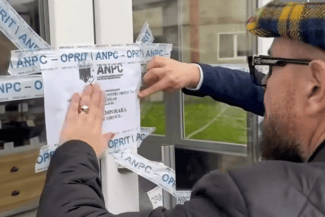 media-174327676284837300.png - Știri de azi Știri de azi | VIDEO Piedone, la un pas de accident grav – Un zid s-a prăbușit lângă el. Restaurant italian, închis de ANPC pentru șase luni - Știri de azi |