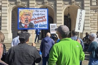 media-174387087004289500.jpg - Știri de azi Știri de azi | VIDEO Manifestaţii anemice în unele oraşe europene împotriva lui Trump și Musk - Știri de azi |