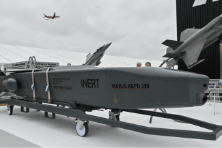 media-174461583536574700.png - Știri de azi Știri de azi | Pregătiri pentru o mișcare foarte riscantă: Ucraina ar putea folosi rachete Taurus pentru a ținti Crimeea și podul Kerch - Știri de azi |