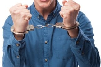 Știri de azi | Afaceri murdare și vieți distruse: Doi tineri, abia trecuți de 20 de ani, arestați pentru trafic și exploatare - Știri de azi | 