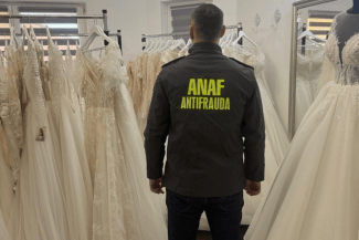 Știri de azi | Din sechestru, direct la altar: rochii de mireasă scoase la vânzare de ANAF / Vezi prețuri - Știri de azi | 