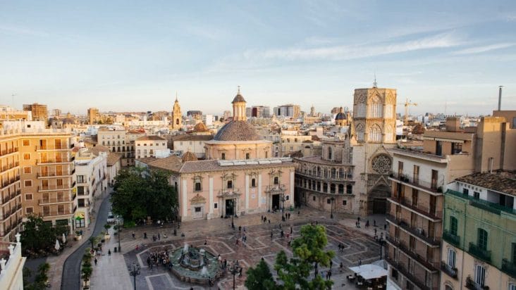 media-174573125180609200.jpeg - Știri de azi Știri de azi | VIDEO Orașul superb din Europa unde poți duce o viață liniștită cu foarte puțini bani: Milioane de români l-au vizitat deja - Știri de azi |