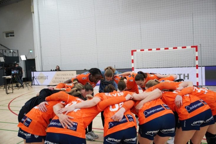 Știri de azi | Handbal feminin: Odense, prima echipă calificată la Turneul F4 al Ligii Campionilor; CSM Bucureşti joacă duminică - Știri de azi | 