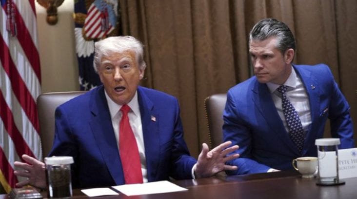 pete-hegseth-donald-trump-tw.png - Știri de azi Știri de azi | Pete Hegseth ameninţă să ”lovească puternic” Iranul, după negocierile din Oman în dosarul nuclear - Știri de azi |