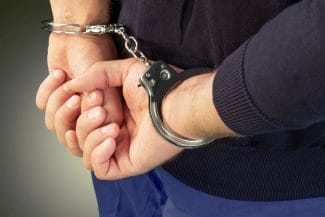 retinut.jpg - Știri de azi Știri de azi | Timişoara: Laborator de droguri puternice, descoperit de poliţişti într-o garsonieră/ Unuia dintre cei care fabricau stupefiantele i s-ar fi făcut rău - Știri de azi |