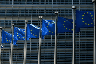 Știri de azi | Comisia Europeană propune o listă de şapte ţări de origine ”sigure” în privinţa migraţiei şi azilului, Kosovo, Bangladesh, Columbia, Egipt, India, Maroc şi Tunisia. Italia salută ”un succes al Guvernului” Meloni, apărătorii migranţilor o critică - Știri de azi | 