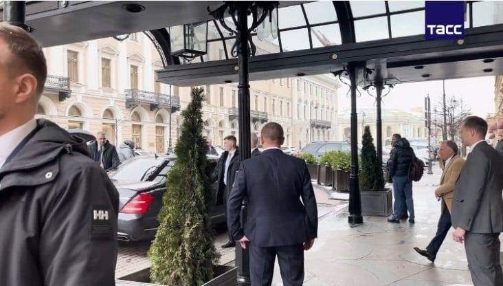 Știri de azi | UPDATE – Steve Witkoff, omul lui Trump, s-a întâlnit la Sankt Petersburg cu Kirill Dmitriev, consilierul lui Putin. El va fi primit vineri la Moscova de şeful Kremlinului pentru a vorbi despre Ucraina - Știri de azi | 