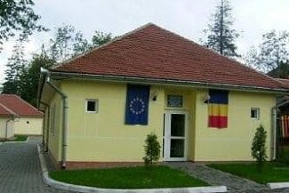 Știri de azi | UPDATE – Acuzaţii de rele tratamente şi condiţii deplorabile la un centru rezidenţial din Sibiu / Copiii ar fi bătuţi, lăsaţi să mânânce de pe jos şi legaţi de paturi / Au început procedurile pentru a îndepărta trei angajate / A fost sesizată Poliţia - Știri de azi | 