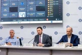 Știri de azi | Mircea Fechet: Reorganizarea Romsilva, unul dintre jaloanele din PNRR aferent Cererii de plată numărul 4 / Piaţa lemnului, preţul masei lemnoase care fluctuează foarte mult, schimbările climatice care afectează fondul forestier determină măsuri urgente - Știri de azi | 