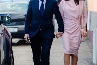 Știri de azi | Nicuşor Dan, despre mutarea din vila în care stă cu chirie: Suntem într-o perioadă de tranziţie. Încă o lună, până se termină şcoala. Am promis că luăm o decizie / Despre partenera sa: Încearcă să realizeze că trebuie să meargă cu SPP-ul, nu e uşor - Știri de azi | 