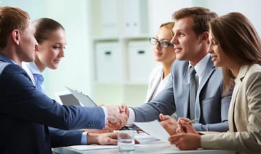 Știri de azi | STUDIU EY: 48% dintre angajatorii de la nivel global au dificultăţi în recrutare, iar 74% se confruntă cu întârzieri în ocuparea poziţiilor de top management - Știri de azi | 