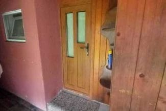 Știri de azi | Botoşani: Anchetă a procurorilor în legătură cu moartea unei femei internate în centrul pentru persoane cu dizabilităţi din Dorohoi unde au fost găsite nereguli/ Anchetatorii au dispus exhumarea cadavrului şi au făcut o percheziţie la centru - Știri de azi | 