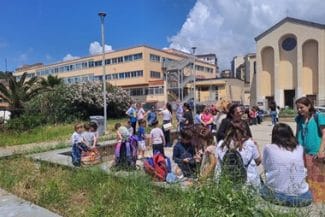 Știri de azi | Cutremur de magnitudinea 4,4 aproape de Napoli, resimţit în centrul istoric al oraşului, fără victime şi fără pagube. Locuitori au ieşit în stradă, circulaţia suspendată pe două linii de metrou - Știri de azi | 