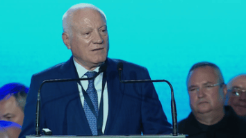 Știri de azi | Valeriu Stoica: Dacă intră în opoziţie, PSD va fi fagocitat de AUR. E o iluzie să creadă că trecând în opoziţie câştigă ceva. Va pierde foarte mult, dacă nu chiar tot / Nu acesta este momentul în care PSD şi PNL trebuie să pornească războaie interne - Știri de azi | 