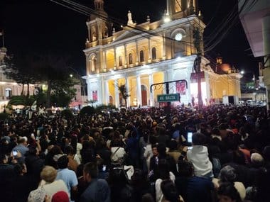 Știri de azi | Peru: Mii de credincioşi i-au adus un omagiu lui Leon al XIV-lea la o slujbă în Chiclayo – VIDEO - Știri de azi | 