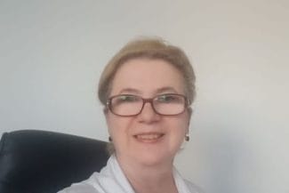 cop1.jpg - Știri de azi Știri de azi | Medicul Elena Copaciu, despre valul antivaccinist: Sunt stupefiată să văd, n-am putut să cred că oamenii pot fi atât de contra vaccinurilor/ Cine refuză vaccinul HPV la noi în ţară n-a văzut niciodată cum se moare de cancer de col uterin - Știri de azi |