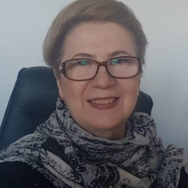 Știri de azi | Elena Copaciu, medic ATI: În momentul acesta, pacientul rătăceşte într-o junglă în care trebuie să-şi caute singur medicul, investigaţiile, programările. Toate acestea consumă foarte mult timp şi acumulează multe emoţii negative - Știri de azi | 