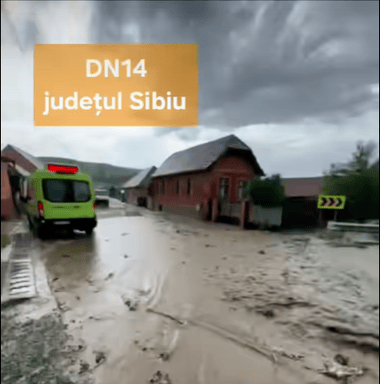 dn-14-sibiu.png - Știri de azi Știri de azi | Trafic îngreunat pe DN 13 şi DN 14, în judeţele Mureş şi Sibiu, din cauza aluviunilor ajunse pe şosea - Știri de azi |