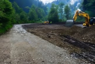 drum-brasov-valea-doftanei.jpg - Știri de azi Știri de azi | Proiectul privind modernizarea drumului dintre Valea Doftanei şi Braşov a fost predat Companiei Naţionale de Investiţii de către CJ Prahova. Reabilitarea drumului costă 642,05 milioane lei - Știri de azi |