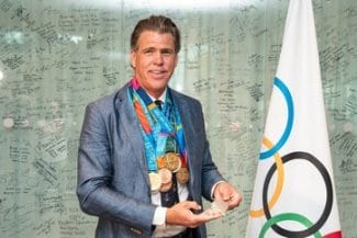 Știri de azi | Nataţie: Gary Hall Jr. a primit replici a 10 medalii olimpice, după ce originalele au fost distruse în incendiile de vegetaţie din Los Angeles - Știri de azi | 