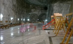 media-171592612802900600.jpg - Știri de azi Știri de azi | Zeci de pompieri intervin la Salina Praid pentru evacuarea apei infiltrate în urma ploilor abundente - Știri de azi |