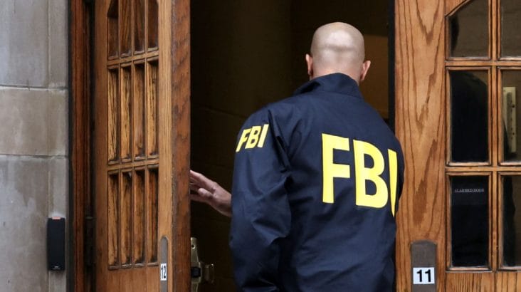 Știri de azi | Curtea de Apel București blochează extrădare unui elev român în SUA și îl pune în libertate: FBI îl anchetează pentru terorism - Știri de azi | 