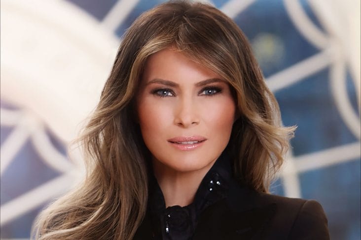 media-173122195322069700.jpg - Știri de azi Știri de azi | VIDEO Melania Trump își lansează autobiografia narată cu vocea sa generată de AI - Știri de azi |