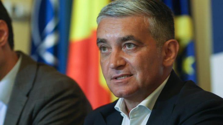 media-173760435455544400.jpg - Știri de azi Știri de azi | Primarul cu castel în Franța, la un pas de încarcerare – A trecut peste obligațiile CJ și acum riscă arestarea preventivă - Știri de azi |