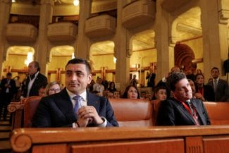 media-174662826265658400.jpg - Știri de azi Știri de azi | Sondaj CURS pentru turul II: George Simion păstrează un avans față de Nicușor Dan - Știri de azi |