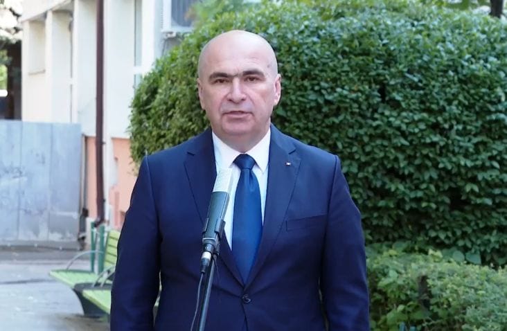 Știri de azi | Bolojan susține miercuri, de la ora 16.00, o conferință de presă - Știri de azi | 