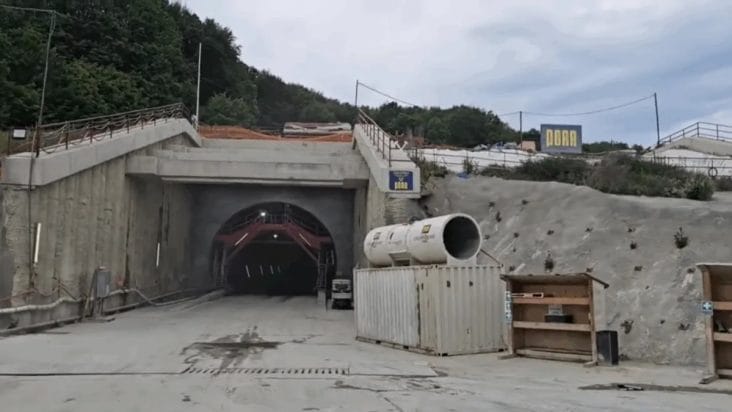 Știri de azi | VIDEO Avans spectaculos pe autostrada Sibiu-Pitești: Primul tunel forat din România intră în faza finală - Știri de azi | 