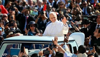 papa-leon.jpg - Știri de azi Știri de azi | La prima sa slujbă ca papă, Leon al XIV-lea deplânge declinul credinţei şi vrea ca Biserica să fie „un far care să lumineze nopţile întunecate” - Știri de azi |