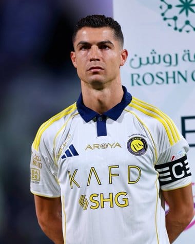 ronaldo.jpg - Știri de azi Știri de azi | Cristiano dos Santos, fiul cel mare al lui Cristiano Ronaldo, convocat la naţionala Under 15 a Portugaliei - Știri de azi |