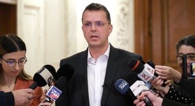 Știri de azi | Ionuţ Moşteanu, despre o coaliţie cu PSD, PNL şi USR la aceeaşi masă: Nu funcţionează altfel, e aritmetică simplă parlamentară. E nevoie de un PSD la masă ca să avem un 50% - Știri de azi | 
