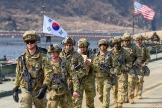 Știri de azi | Coreea de Sud anunţă că nu a discutat cu SUA, după ce WSJ dezvăluie că Trump vrea să retragă 4.500 de militari americani şi să-i mute în Guam - Știri de azi | 