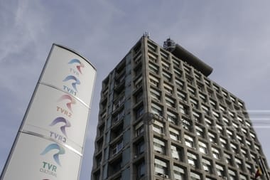 tvr-sediu-inq-octav-ganea.jpg - Știri de azi Știri de azi | TVR organizează dezbaterea decisivă a alegerilor prezidenţiale la Palatul Cotroceni. Invitaţiile către cei doi candidaţi au fost trimise - Știri de azi |