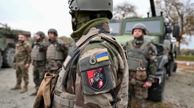 ucraina-scandal-task-force-champagne-au-camp-militaire-de-mourmelon-le-grand-afp.jpg - Știri de azi Știri de azi | Briganda ucraineană ”Anne de Kiev”, formată în Franţa, vizată de o nouă inspecţie, în urma unui nou scandal dezvăluit de ziarul Ukrainska Pravda - Știri de azi |