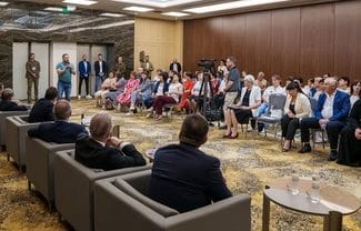 504158077-18145936384385573-2034639162000555388-n.jpg - Știri de azi Știri de azi | Nicuşor Dan, după întâlnirea cu membrii comunităţii româneşti din zona Odesa: Ne-am asumat că vom redeschide repede Consulatul de acolo. A fost înschis din motive de securitate - Știri de azi |