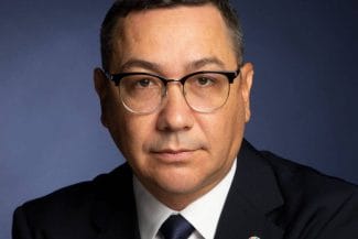 Victor_Ponta - Știri de azi Știri de azi | Justiție pe banii noștri. Când vinovații scapă, iar contribuabilul plătește - Știri de azi | Portret Victor Ponta cu o expresie sobra