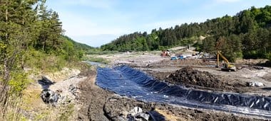 apele-romane-mures-praid.jpg - Știri de azi Știri de azi | Ministrul Economiei anunţă că au început lucrările pentru devierea pârâului Corund, iar scanere foarte complexe cartografiază subsolul minei turistice şi al minei vechi din Praid pentru a stabili gradul de eroziune şi soluţia tehnică de evacuare a apei - Știri de azi |