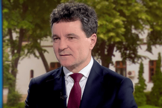 captura-de-ecran-2025-05-13-193822.png - Știri de azi Știri de azi | Nicuşor Dan, despre asumarea răspunderii Guvernului pe pachetul de măsuri fiscale: S-a discutat în treacăt acest scenariu. O să vedem. Să vedem mai întâi pachetul şi după aceea o să discutăm - Știri de azi |